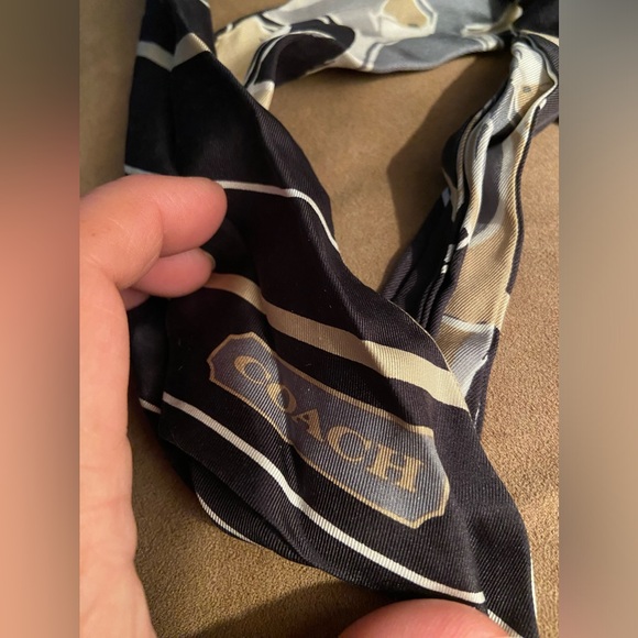 Coach - Picture 5 of 5